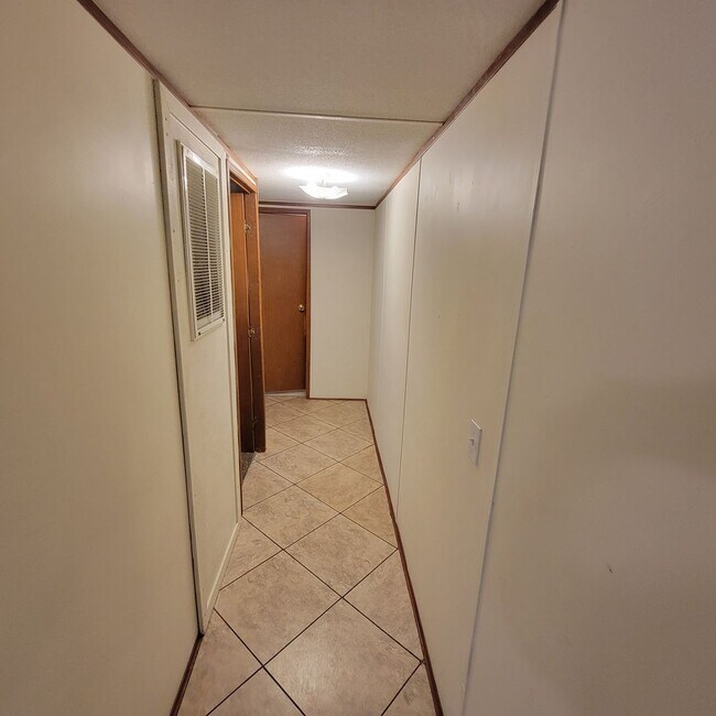 Foto del edificio - 6496 Bunker Hill Rd
