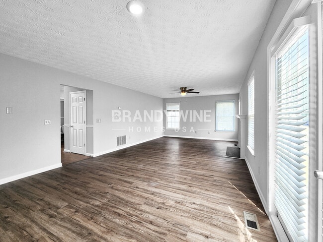 Foto del edificio - 4902 Fielding Way