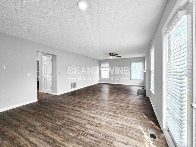Foto del edificio - 4902 Fielding Way