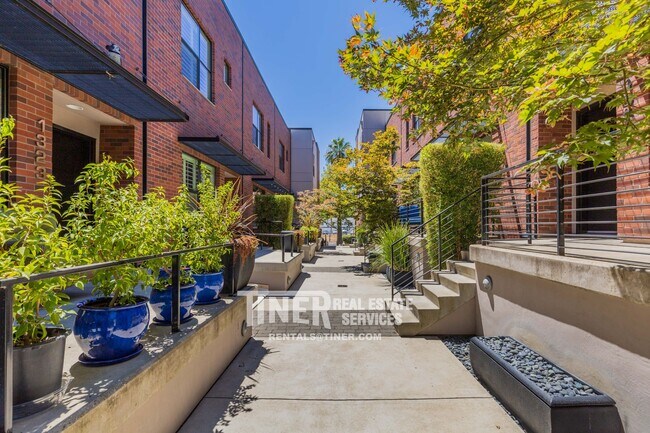 Foto del edificio - 1322 E Sutter Walk