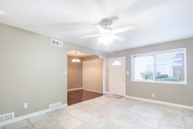 Building Photo - 357 Ethyl St