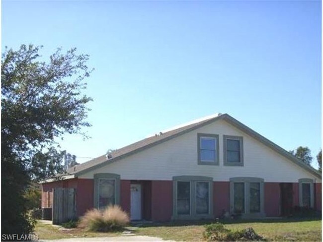 Foto del edificio - 7526 Carrier Rd