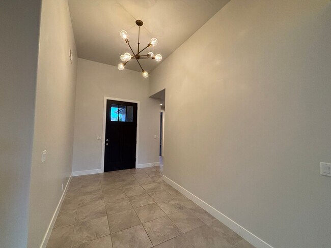 Foto del edificio - SPACIOUS SINGLE LEVEL HOME IN WASHINGTON F...