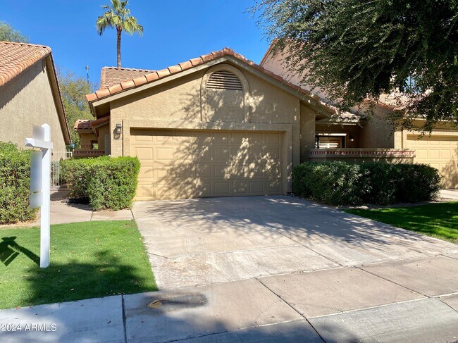 Building Photo - 7924 E Pepper Tree Ln