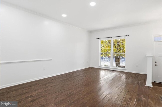 Building Photo - 45580 Grand Central Sq