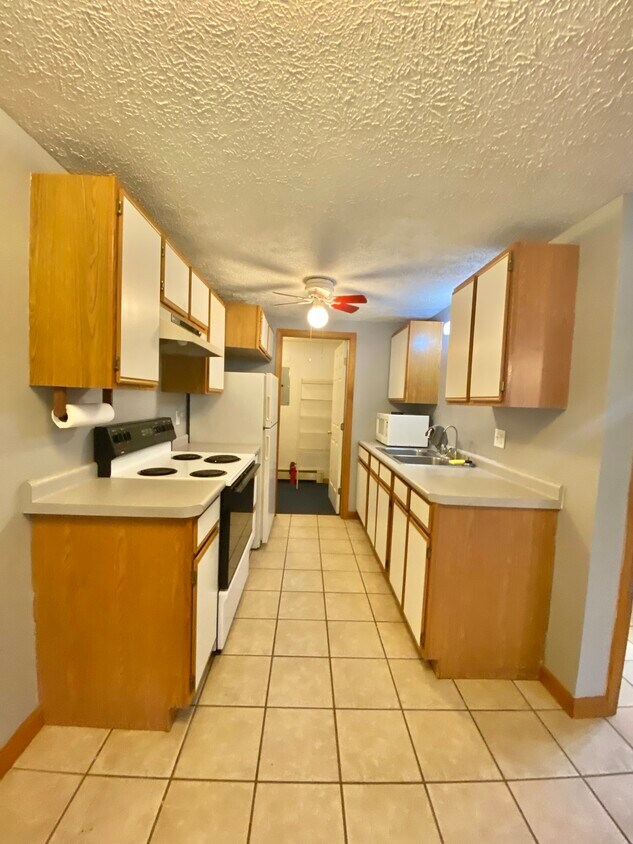 10 Dumas Dr Unit 2, Augusta, ME 04330 Apartments in Augusta, ME