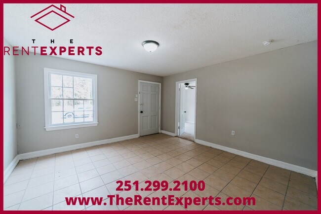 Foto del edificio - 2551 Farnell Dr