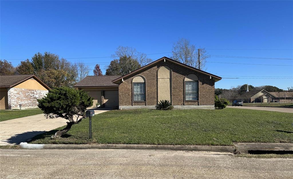 Primary Photo - 13202 Woodsdale Ct