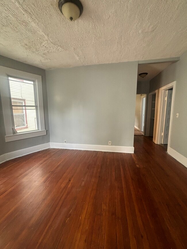Building Photo - 152 Shephard Ave