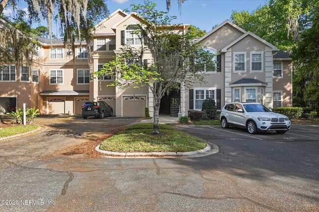 Foto del edificio - 13810 Sutton Park Dr N
