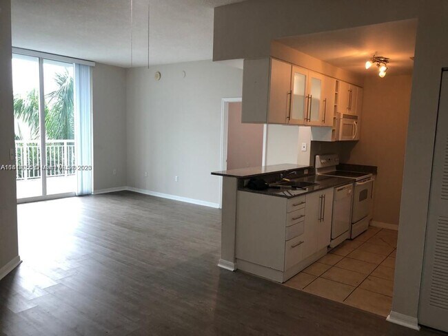 Foto del edificio - 275 NE 18th St