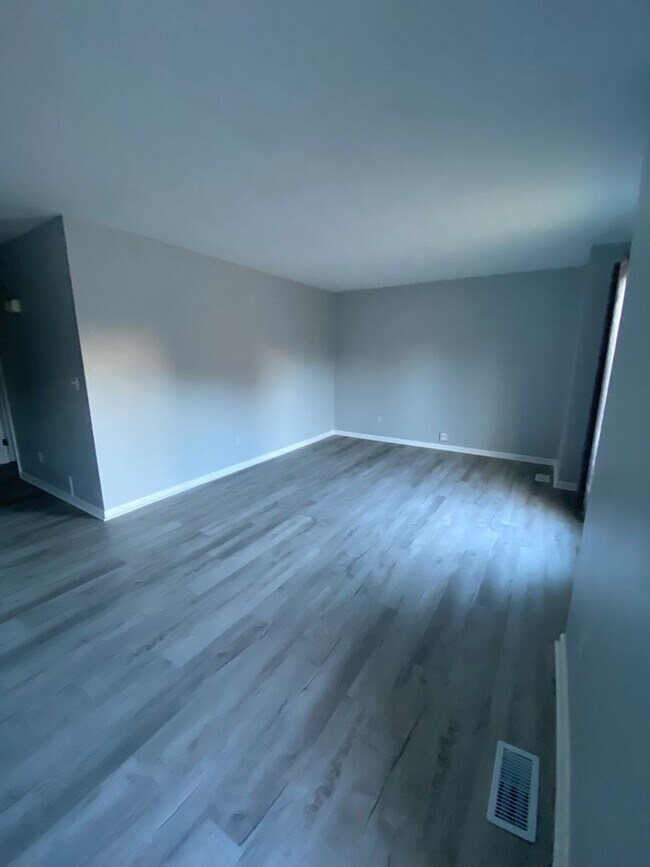 Foto del edificio - Beautifully Remodeled 2-Bedroom Home with ...