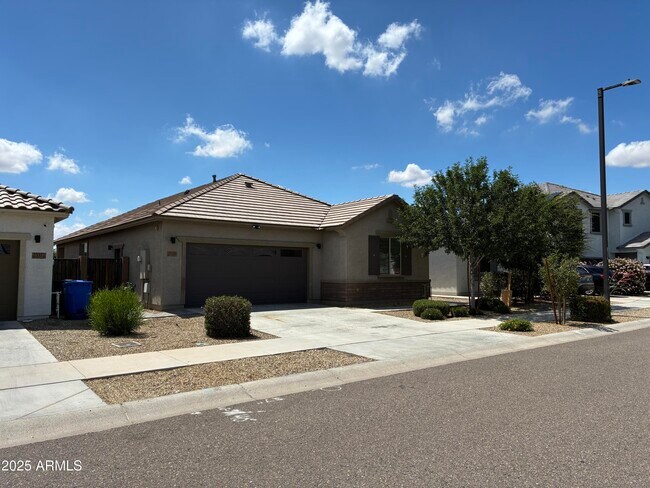 Foto del edificio - 25386 N 143rd Ln