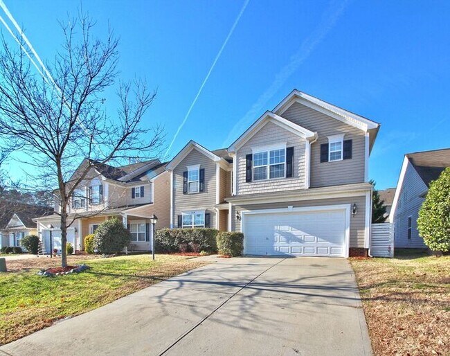Building Photo - Spacious 4BD/2.5BA Home in Moorecrest!