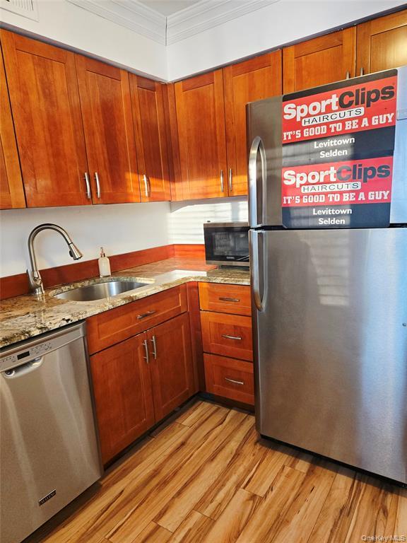 Building Photo - 199 Pointe Cir N