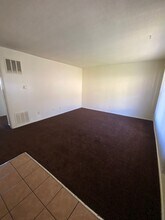 Building Photo - 921 N Inglewood Ave