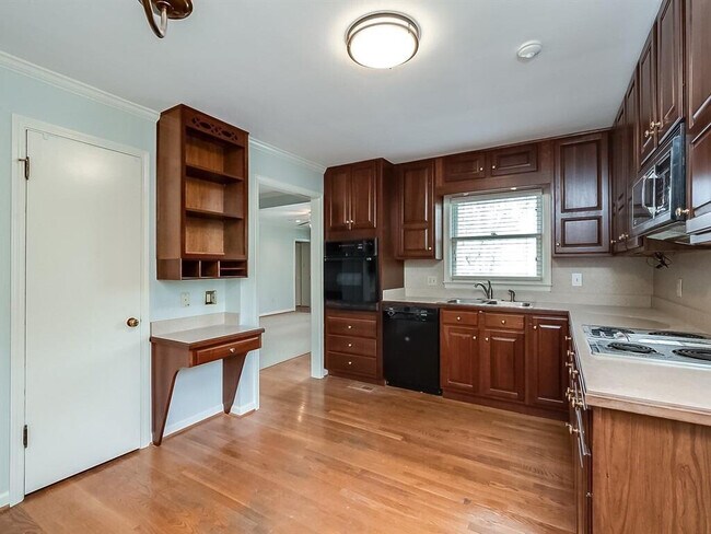 Foto del edificio - 312 Garden Rd