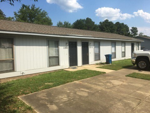 Primary Photo - 1303 Bostian Dr