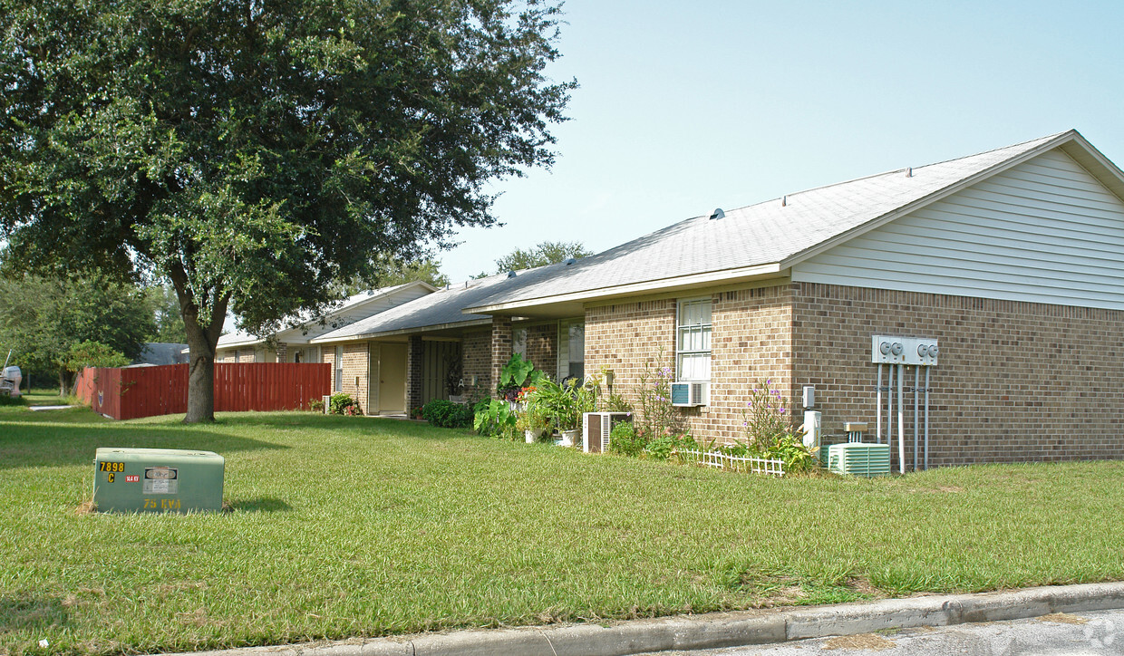 Primary Photo - Crystal River Apartments