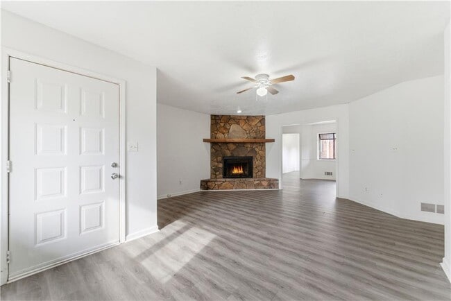 Foto del edificio - 2130 Fieldstone View Ct SE