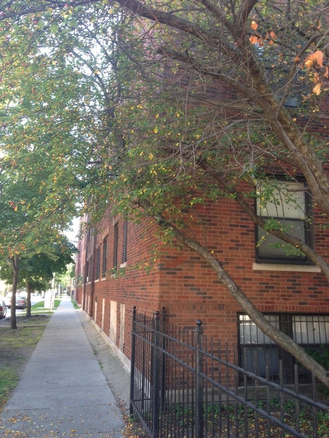7001 S Merrill, ¡alejado. - 7001 S Merrill Ave