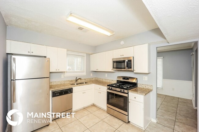 Building Photo - 140 Paces Way