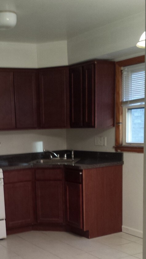 Building Photo - 2026 N Harlem Ave