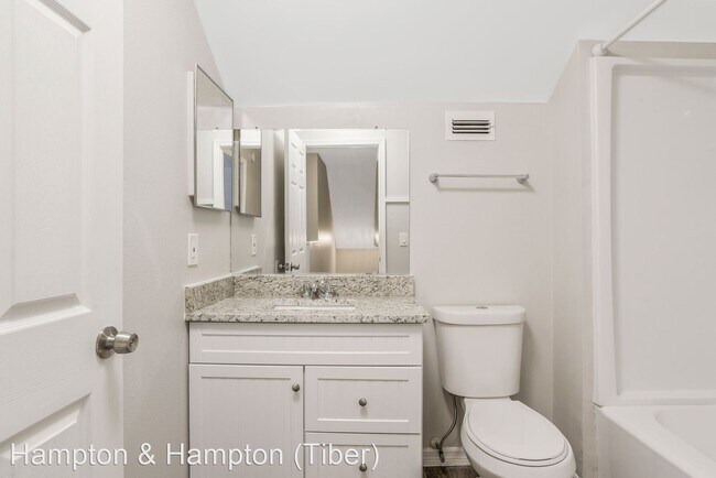 Foto del edificio - 4 br, 2 bath House - 5558 REGAL OAK CIR
