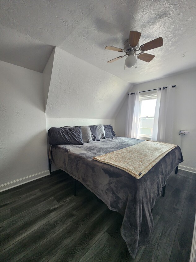 Primary Bedroom - 821 Enterprise St