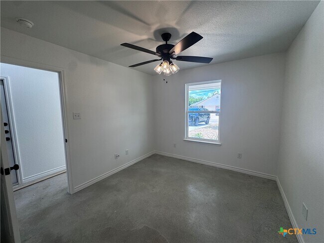 Building Photo - 209 Elbert Ln