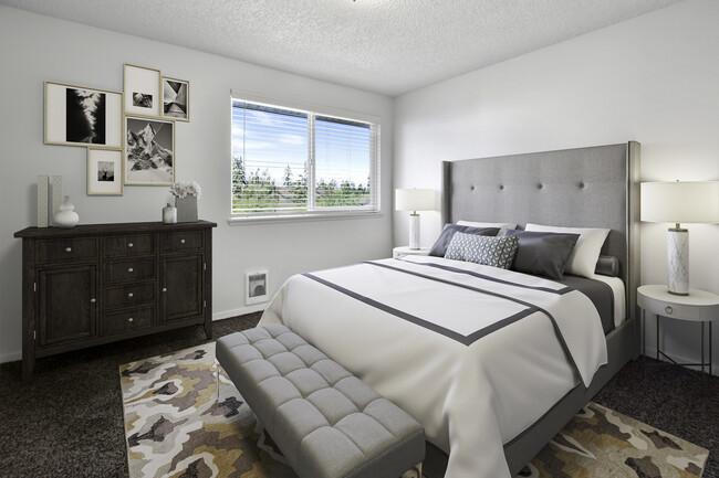 Spacious Bedroom - Steel Lake Plaza