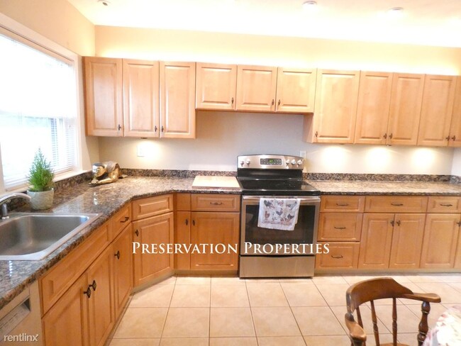 Building Photo - 3 br, 3 bath Townhome - 86 Washington Park