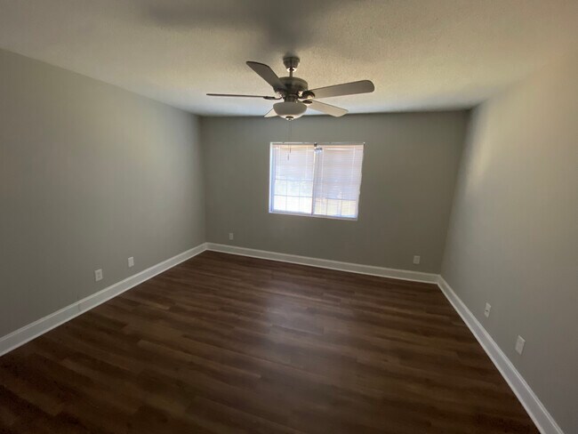 masteer - 1200 Pinegrove Dr