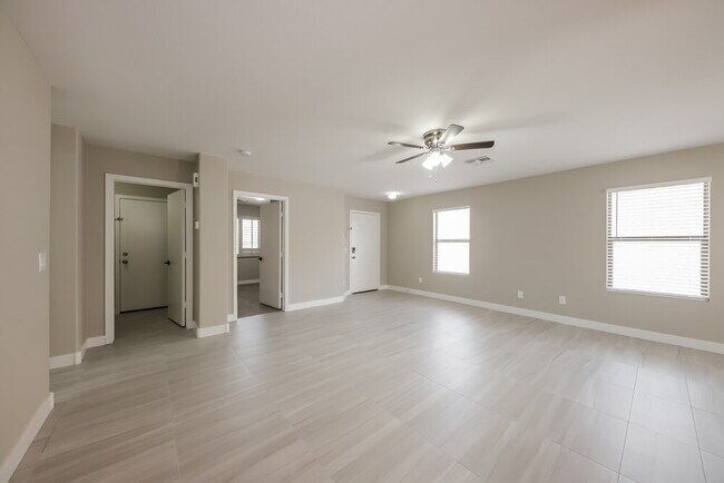 Building Photo - 13859 W Tara Ln