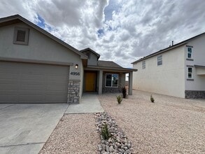 Building Photo - 4956 Luray Ln