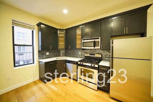 Foto del edificio - 2817 Astoria Blvd