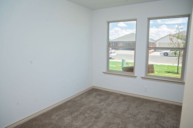 Foto del edificio - New Construction, Move-In Ready, Pets Welc...