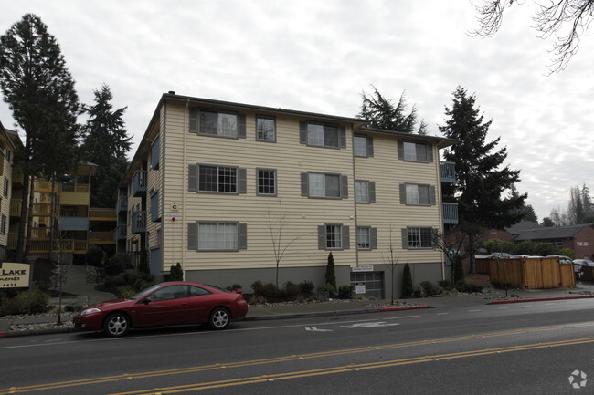 Building Photo - Spring Lake Apartments