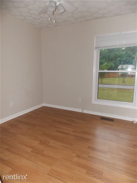 Building Photo - 286 Nunn St