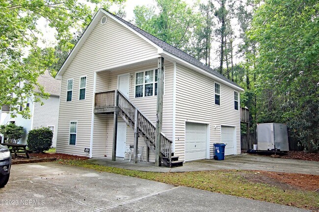 Garage Apartment - 4316 McClelland Dr Apartments