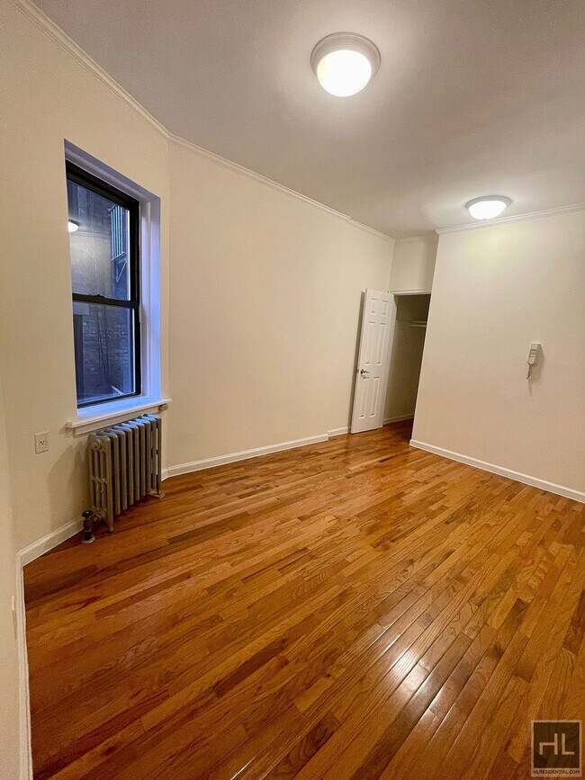 Foto del edificio - EAST 38 STREET