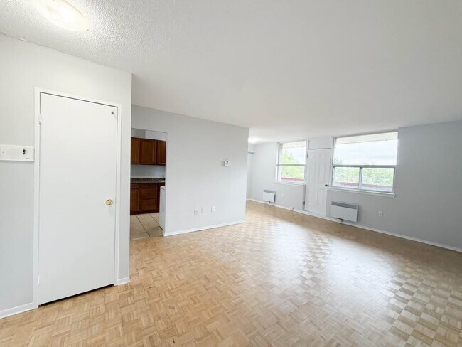 Photo du bâtiment - 901 Lasalle Blvd