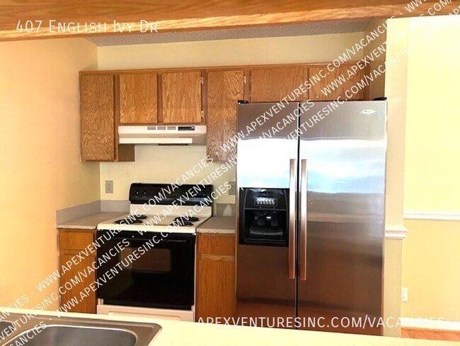 Building Photo - 407 English Ivy Dr