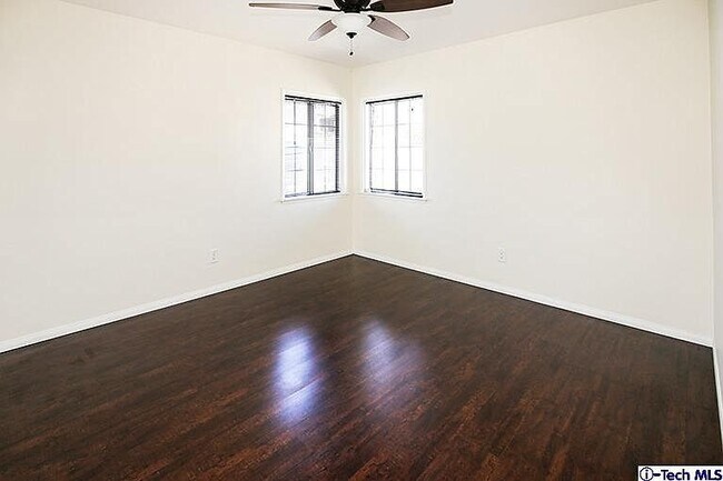 Building Photo - 6754 Bellingham Ave