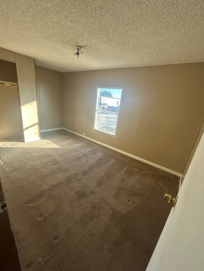 Foto del edificio - Newly Remobile Home For sale