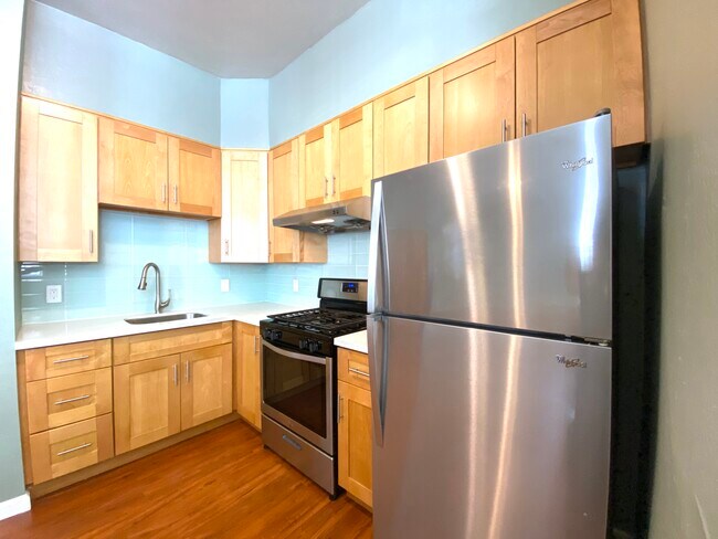 Foto del edificio - 1037 Clay St