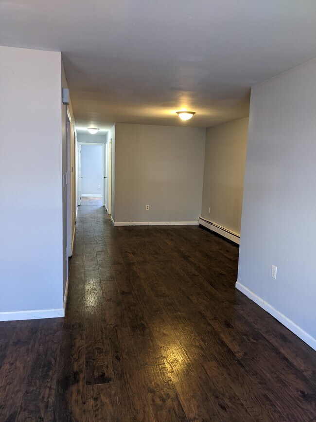 Building Photo - 242 Halladay St