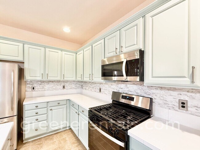 Foto del edificio - 4BR 2.5BA Home in West Olympia