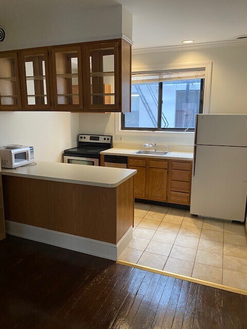 Building Photo - 2104 O St NW