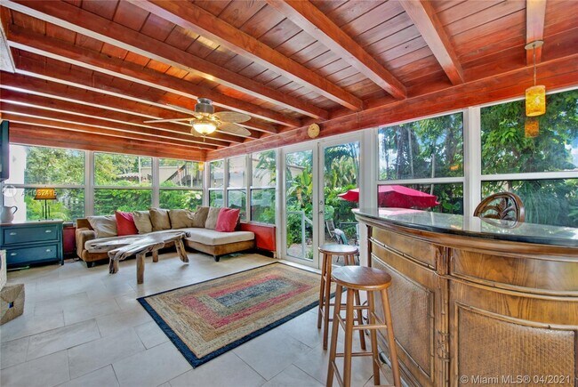 Foto del edificio - 1401 Cortez St